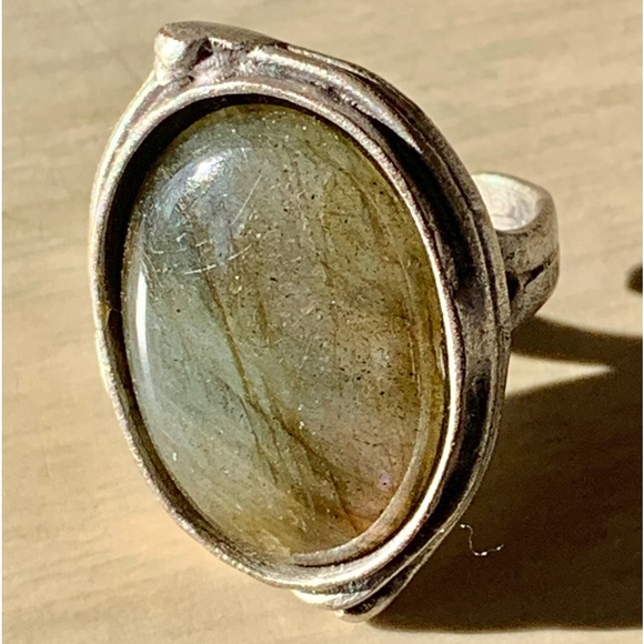 Gem stone Labradorite from Quebec - Picture 2 of 6